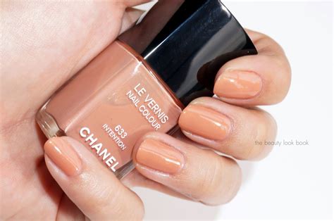 Chanel Le Vernis Nail Colour in Intention 633, 